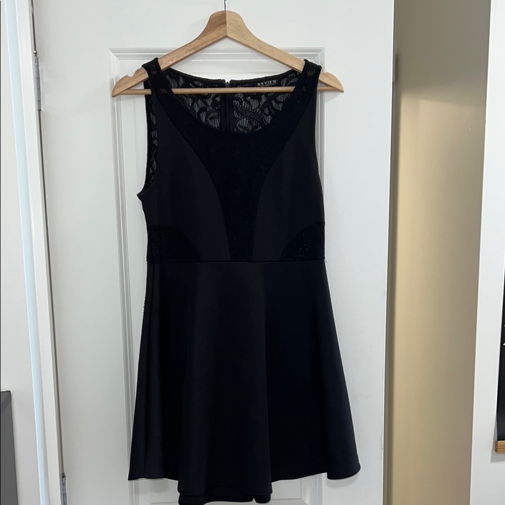 Elegant Black Sleeveless Dress